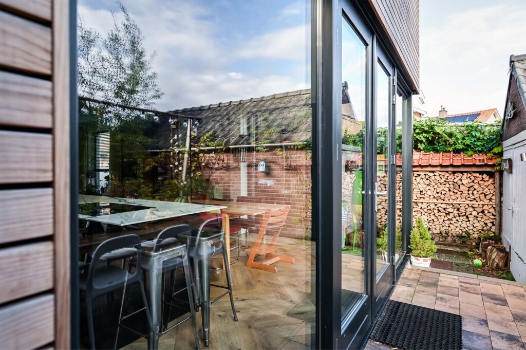 Liemers-Prefab-Concepts-Uitbouw-gevelbekleding-diverse-kozijnen
